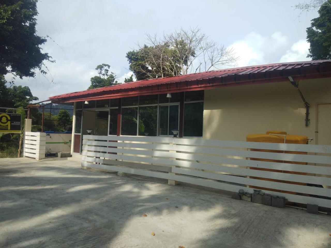 Golden Pebble Hotel Govind Nagar Exterior photo