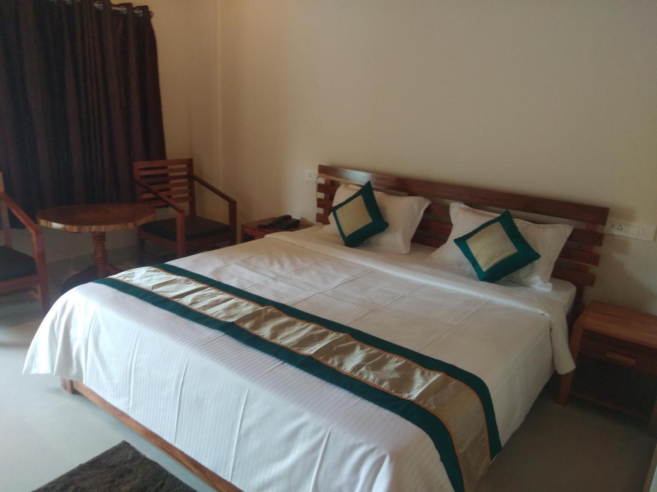 Golden Pebble Hotel Govind Nagar Exterior photo
